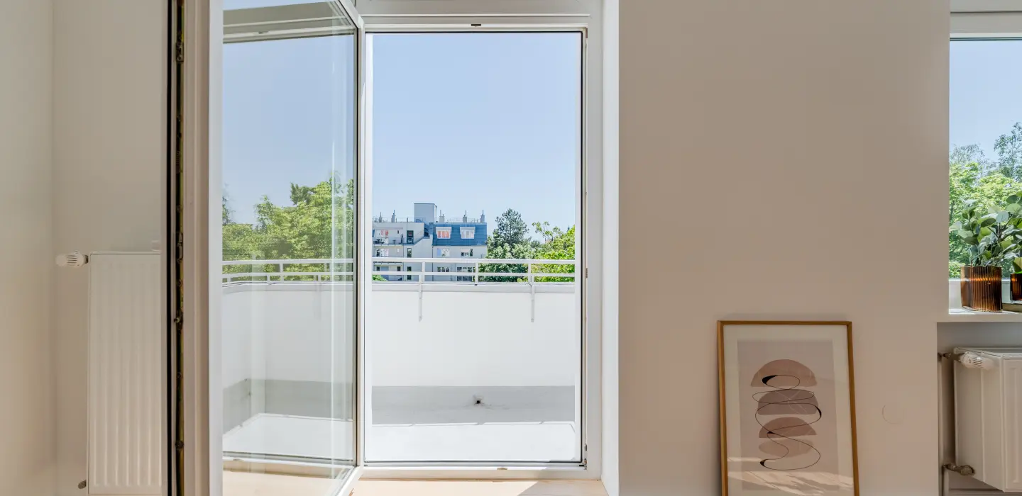 Heller Zugang zum Balkon